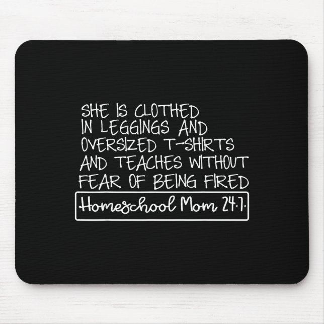 Alfombrilla De Ratón She Is Clothed In Leggings And Oversized Homeschoo (Frente)