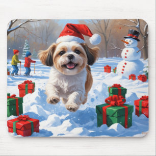 Alfombrilla De Ratón Shih Tzu corriendo en la nieve con sombrero de Nav