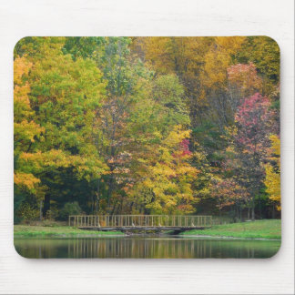 Alfombrilla De Ratón Siete Springs Fall Bridge II Paisaje de Otoño