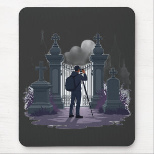 Alfombrilla De Ratón Silueta de la puerta del cementerio gótico