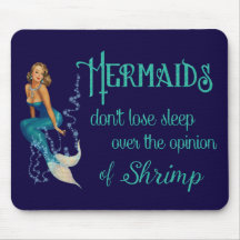 Sirena Pinup Rubia Vintage con Cita en Diamantes