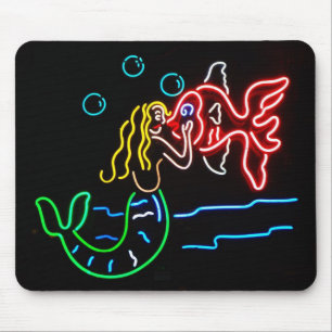 Alfombrilla De Ratón Sirena que besa pescados en neón
