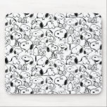 Alfombrilla De Ratón Snoopy Smile Giggle Lauggle Pattern<br><div class="desc">Echa un vistazo a este diseño super lindo con varias poses divertidas de Snoopy.</div>