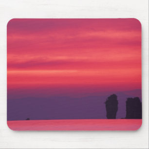 Alfombrilla De Ratón Tailandia, bahía de Phang Nga. Cielo rosa reflejad