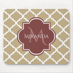 Alfombrilla De Ratón Tan elegante Quatrefoil Burgundy Monograma y nombr