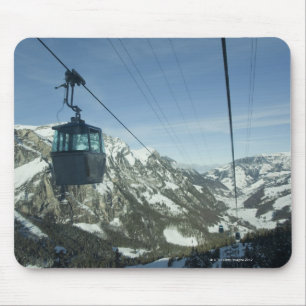 Alfombrilla De Ratón teleféricos que viajan con montañoso nevoso