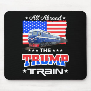 Alfombrilla De Ratón Todos a bordo del tren de Trump Bandera Americana