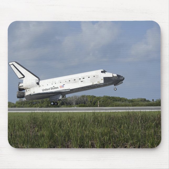 Alfombrilla De Ratón Transporte espacial Discovery aterriza en Runway 3 (Frente)