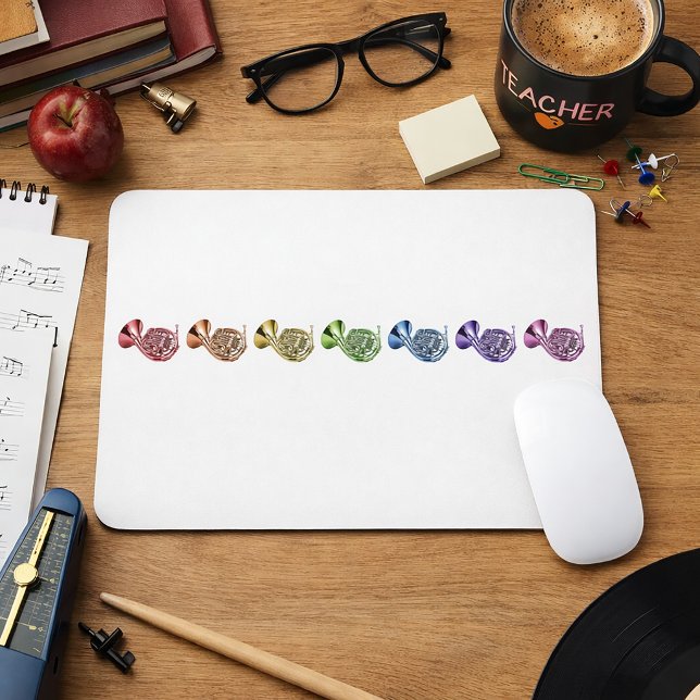 Alfombrilla De Ratón Trompa Francesa Arcoíris Instrumento de Bronce Col (A mouse pad with a rainbow lineup of french horns.)