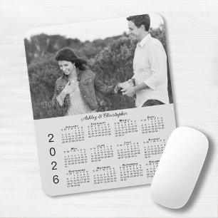 Alfombrilla De Ratón Tu calendario 2026 gris con nombres personalizados