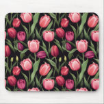 Alfombrilla De Ratón Tulipán floral rosa y roja<br><div class="desc">Este mousepad está decorado con vibrantes flores de tulipán rosadas y rojas que destacan sobre el fondo oscuro que contrasta y las frondosas hojas verdes. Este audaz patrón floral exuda elegancia y sofisticación y es perfecto para todo aquel que ame los diseños vibrantes y refinados. El fondo negro contrasta con...</div>
