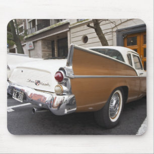 Alfombrilla De Ratón Un automóvil clásico Studebaker Silver Hawk estaci