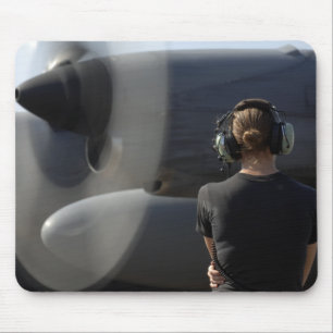 Alfombrilla De Ratón Un soldado vigila la actuación