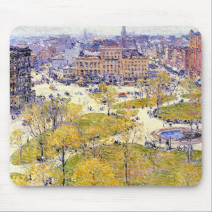 Alfombrilla De Ratón Union Square en primavera por Frederick Childe Has