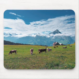 Alfombrilla De Ratón Vacas felices en la granja en Suiza