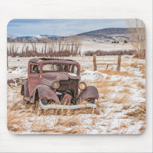 Alfombrilla De Ratón Vehículo viejo y vacilado, invierno, rural, montañ