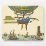 Alfombrilla De Ratón Vintage Science Ficción Steampunk Hot Air Balloon<br><div class="desc">Ilustracion Vintage Ciencia Victoriana Ficción viaje futurista y transporte punk de vapor imagen. Un globo de aire caliente (un dirigible) con alas que sobrevuelan el océano con barcos. Hay un castillo en tierra firme y una multitud de personas está a orillas del mar. Un clásico libro de historietas retro de...</div>