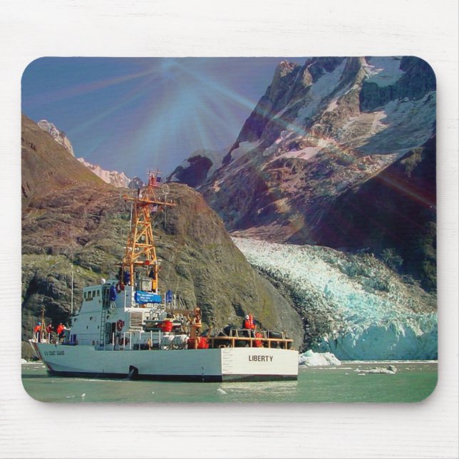 Alfombrilla De Ratón Vista de la montaña en Alaska con barco (Frente)