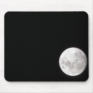 Alfombrilla De Ratón Vista de una luna llena, también muestra Mars