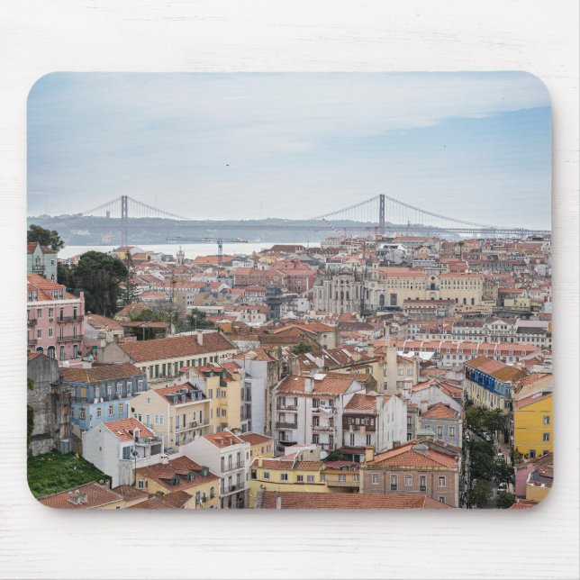 Alfombrilla De Ratón Vista del casco antiguo de Lisboa y el puente del  (Frente)