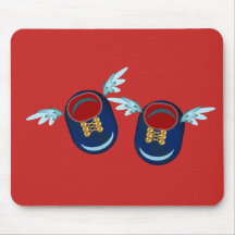 Zapatos pequeños alados lindos en azul y rojo