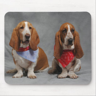 Alfombrillas para ratón con Basset Hounds que llev