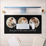 Alfrombrillas De Escritorio 3 Galería fotográfica personalizada<br><div class="desc">Eleva tu espacio de trabajo con nuestro escritorio personalizado de 3 fotogalerías! Personalizar la zona de su escritorio con recuerdos preciados y un toque personal. Perfecto para espacios de trabajo o estudio, añade un toque de personalidad a tu productividad. Diseñe su propia mesa hoy mismo y haga de su escritorio...</div>