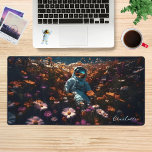 Alfrombrillas De Escritorio Astronauta En Flores Silvestres De Daisy Nombre Pe<br><div class="desc">El Astronauta In Daisy Wildflowers Personalized Name Desk Mat cuenta con un astronauta sentado en un campo de daisies y flores silvestres. Un regalo perfecto para los amantes del espacio y personalizado con su nombre personalizado. Regale un fabuloso personalizado hecho regalo a la familia y amigos por cumpleaños, Navidades, vacaciones,...</div>