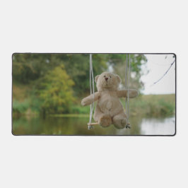 Alfrombrillas De Escritorio Beertje op schommel aan boom