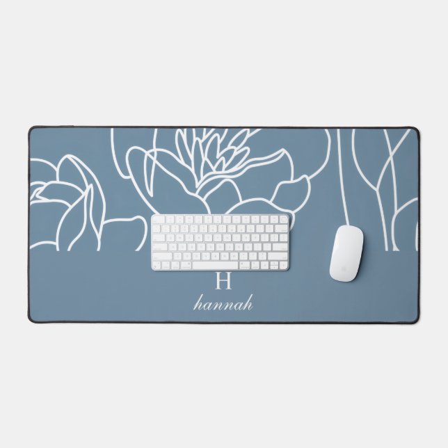 Alfrombrillas De Escritorio Blue Modern Elegant Wildflower Monogram Name (Teclado y ratón)