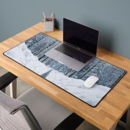 Alfrombrillas De Escritorio Camino de bosque invernal brumoso Paisaje invernal