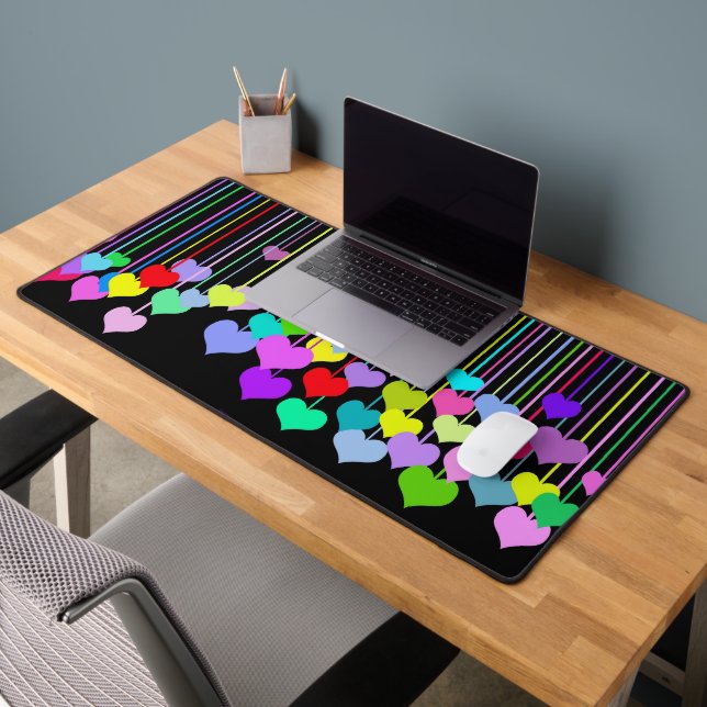Alfrombrillas De Escritorio Corazones arcoiris sobre negro (Oficina 2)