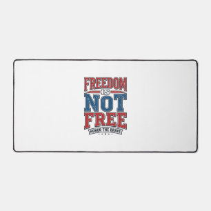 Alfrombrillas De Escritorio Diseño de camiseta de veterano patriota La liberta