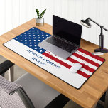 Alfrombrillas De Escritorio Ejército personalizado de la bandera estadounidens<br><div class="desc">Delgado Mat de la Oficina de la Policía de la Línea Azul - Bandera americana diseño moderno blanco y azul criado . Personalizar con el nombre de los oficiales militares. Esta alfombra de escritorio militar personalizada es perfecta para ramas militares, veteranos, departamentos de policía y agentes del orden. DERECHOS RESERVADOS...</div>