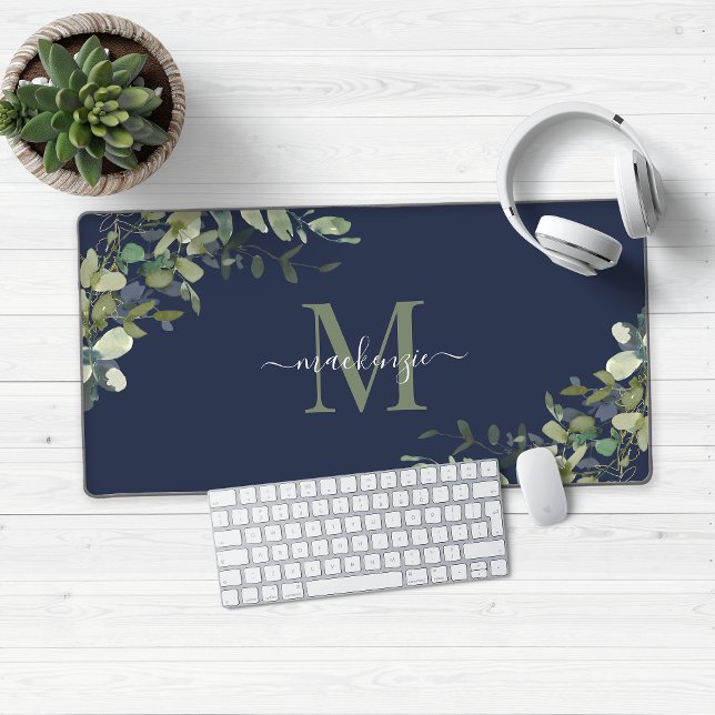 Alfrombrillas De Escritorio Elegante Monograma Botánico de la Marina Azul Euca (Navy Blue Eucalyptus Monogram Desk Mat Mouse Pad)