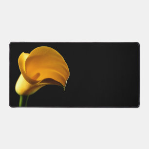 Alfrombrillas De Escritorio Fondo amarillo Lilly negro