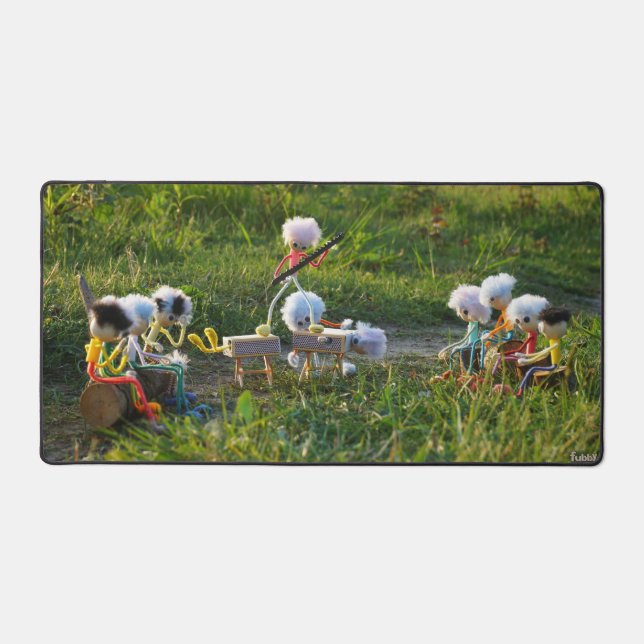 Alfrombrillas De Escritorio Fubby poppetjes die goocheltruc uitvoeren  (Anverso)