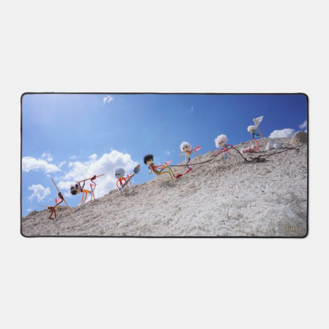 Alfrombrillas De Escritorio Fubby poppetjes op de skipiste, met een valpartij  (Anverso)