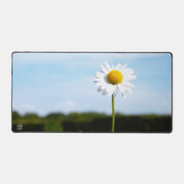 Alfrombrillas De Escritorio Madelief rechtop geisoleerd in de natuur.