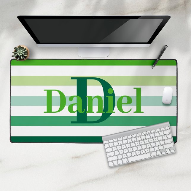 Alfrombrillas De Escritorio Monograma de franjas verdes de moda (stripes in green and white with monogram and name desk mat.)
