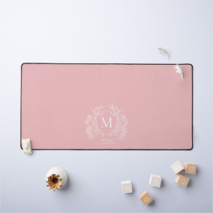 Alfrombrillas De Escritorio Monograma moderno Escudo floral rosa Rubor
