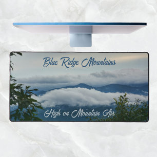 Alfrombrillas De Escritorio Paisaje fotográfico de las montañas Misty Blue Rid