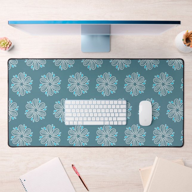 Alfrombrillas De Escritorio Patrón de flores en azul y blanco (flower pattern in blue desk mat)