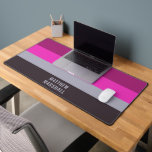Alfrombrillas De Escritorio Patrón de rayas moradas rosadas y oscuras<br><div class="desc">Mejore su área de trabajo con la alfombra de la mesa de patrones Pink, Gray y Dark Muted Purple Stripes. Con un diseño elegante a rayas, esta alfombra añade un toque moderno y sofisticado, al tiempo que proporciona una superficie suave para el teclado y el ratón. Perfecto para oficinas en...</div>