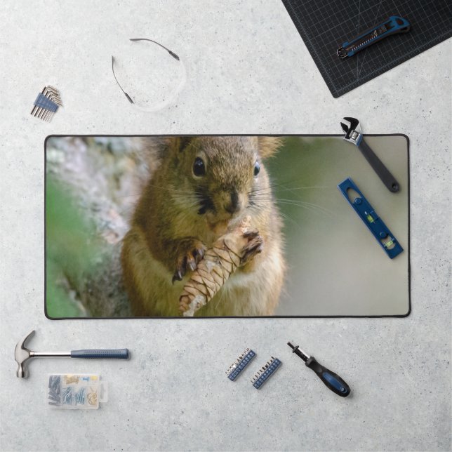 Alfrombrillas De Escritorio Peaceful Brown Squirrel in the Wild (Puesto de trabajo)