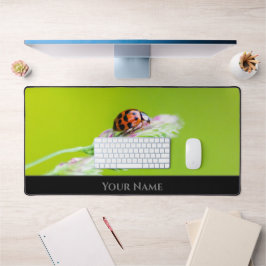 Alfrombrillas De Escritorio Pequeña y afortunada mariquita para una mentalidad