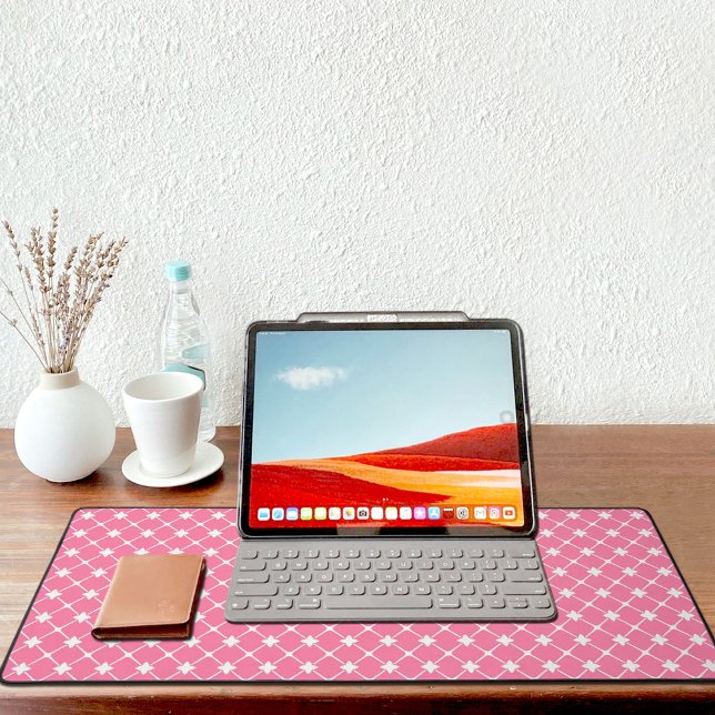 Alfrombrillas De Escritorio Pink Moroccan Pattern Desk Mat (Subido por el creador)