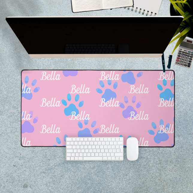 Alfrombrillas De Escritorio Pinta rosa Imprime nombre de perro personalizado (Pink Paw Prints Personalized Dog Name Desk Mat
)