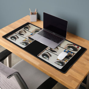 Alfrombrillas De Escritorio "Preocupación primaria" Pintura sobre una