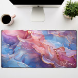 Alfrombrillas De Escritorio Resumen Púrpura Rosa Y Oro Personalizado<br><div class="desc">Eleva tu espacio de trabajo con esta alfombra de escritorio personalizada que ofrece un cautivador diseño abstracto en tonos rosa y violeta, acentuado por un lujoso Relieve metalizado dorado. Las formas dinámicas y los colores contrastantes crean un entorno visualmente impresionante e inspirador para su trabajo. Hazlo verdaderamente tuyo añadiendo tu...</div>